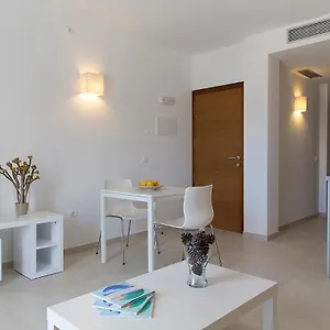 apartaments-proa-es-pujols-only-adults.balearic-islands.net/